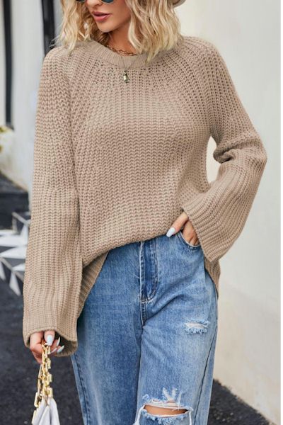 Stay Snug in Style: Versatile Knitted Sweater with 5 Color Options