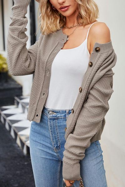 Chic Comfort: Slight Stretch Single-Breasted Knitted Sweater