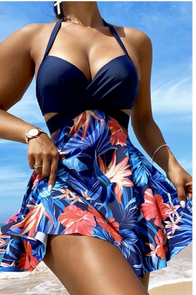 Flower Fantasy Underwire Halter-Neck Tankini Set (Two-Piece)