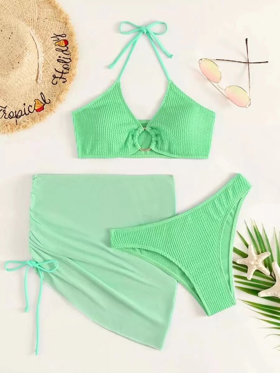 Beach Bombshell Alert: Make Waves with our 3-Piece High-Waisted Bikini!