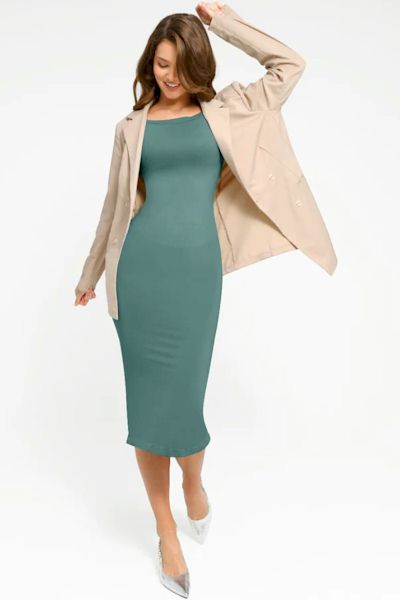 Sculpted Sophistication: Waist-Enhancing Slit Hem Dress