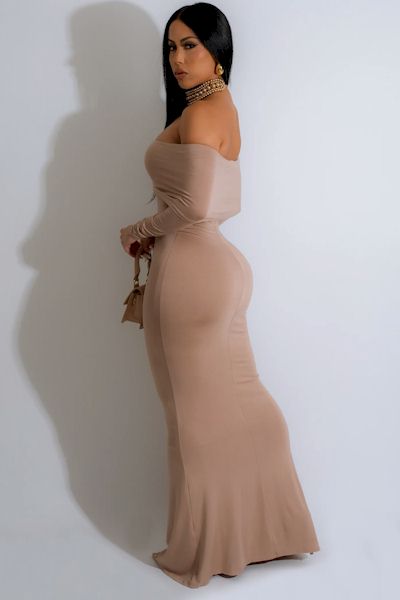 Load image into Gallery viewer, Effortless Chic: Slight Stretch Maxi with Modern Off-Shoulder Style
