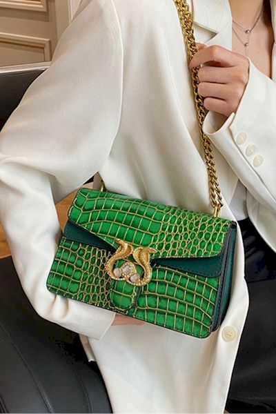 Load image into Gallery viewer, Chic meets Vegan: Add Luxury to Your Look with our Exquisite Shoulder Bag
