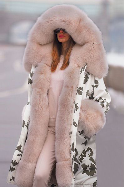 Elegant Winter Coat: A Must-Have for the Discerning Fashionista