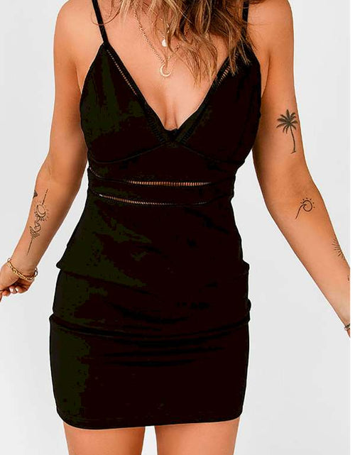 Load image into Gallery viewer, Curve Commander: Black Deep V Neck Backless Bodycon Dress
