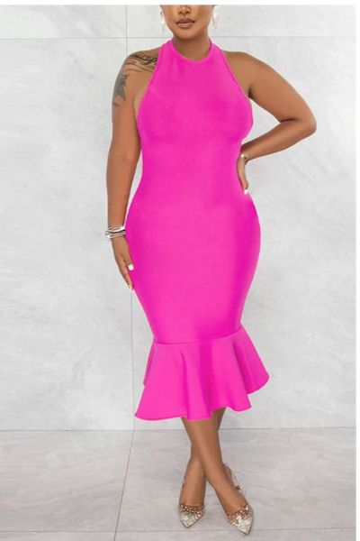 Load image into Gallery viewer, Curves Unleashed: Embrace Your Figure in our Stunning Mermaid Midi Dress!
