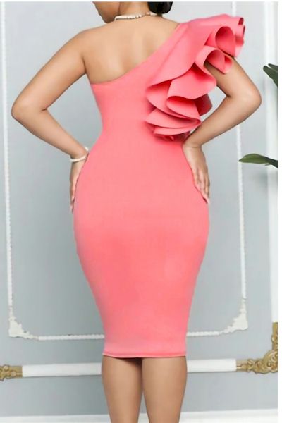 Graceful Glamour: Stunning One Shoulder Midi with Figure-Flattering Ruffles