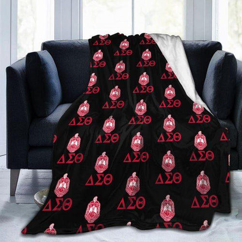 Load image into Gallery viewer, Delta Sigma Theta Comfortable Flannel Sofa Blanket
